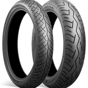 Continental . Deze voor- en achterband is geschikt voor touring motoren.